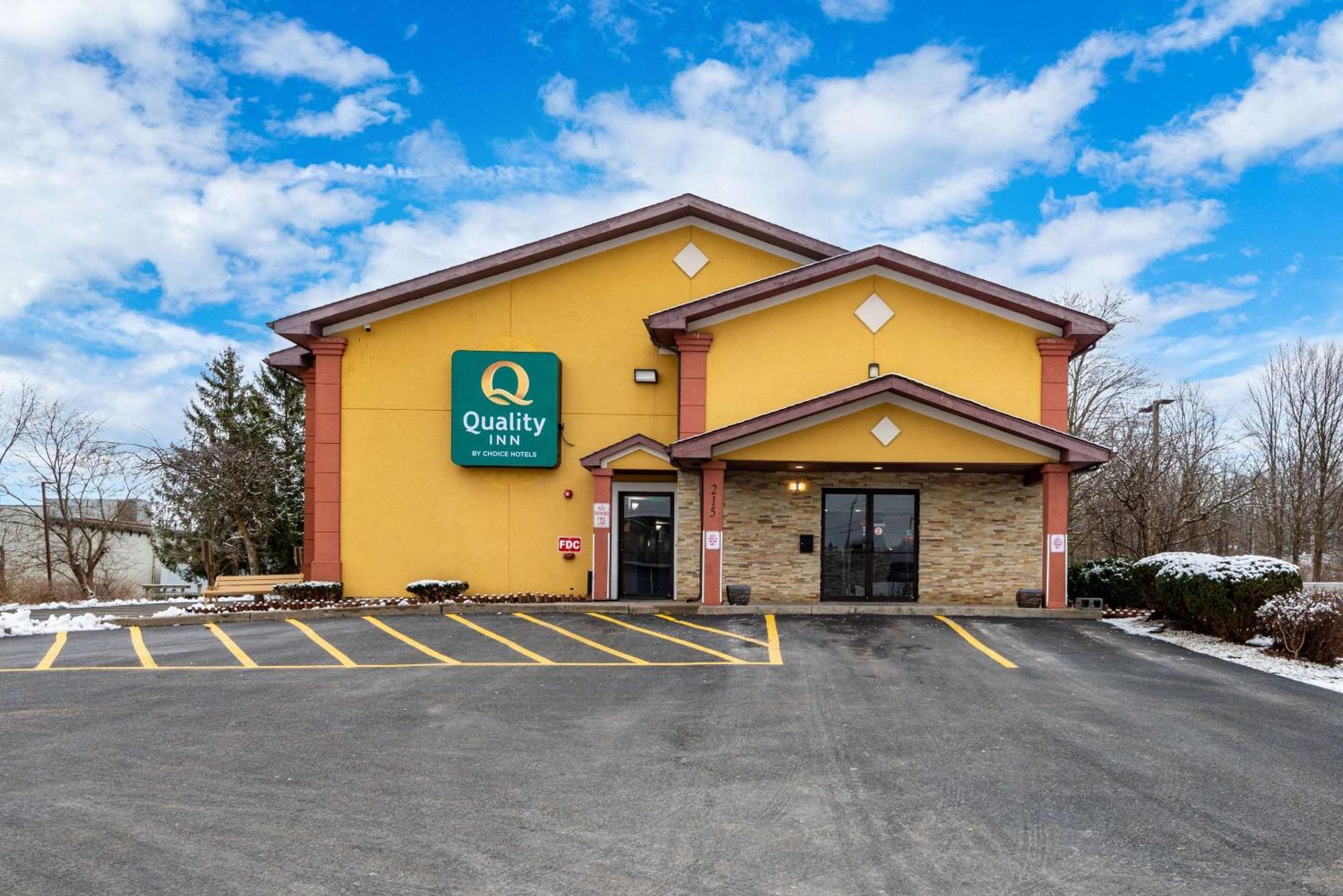 Quality Inn Oneida Екстериор снимка
