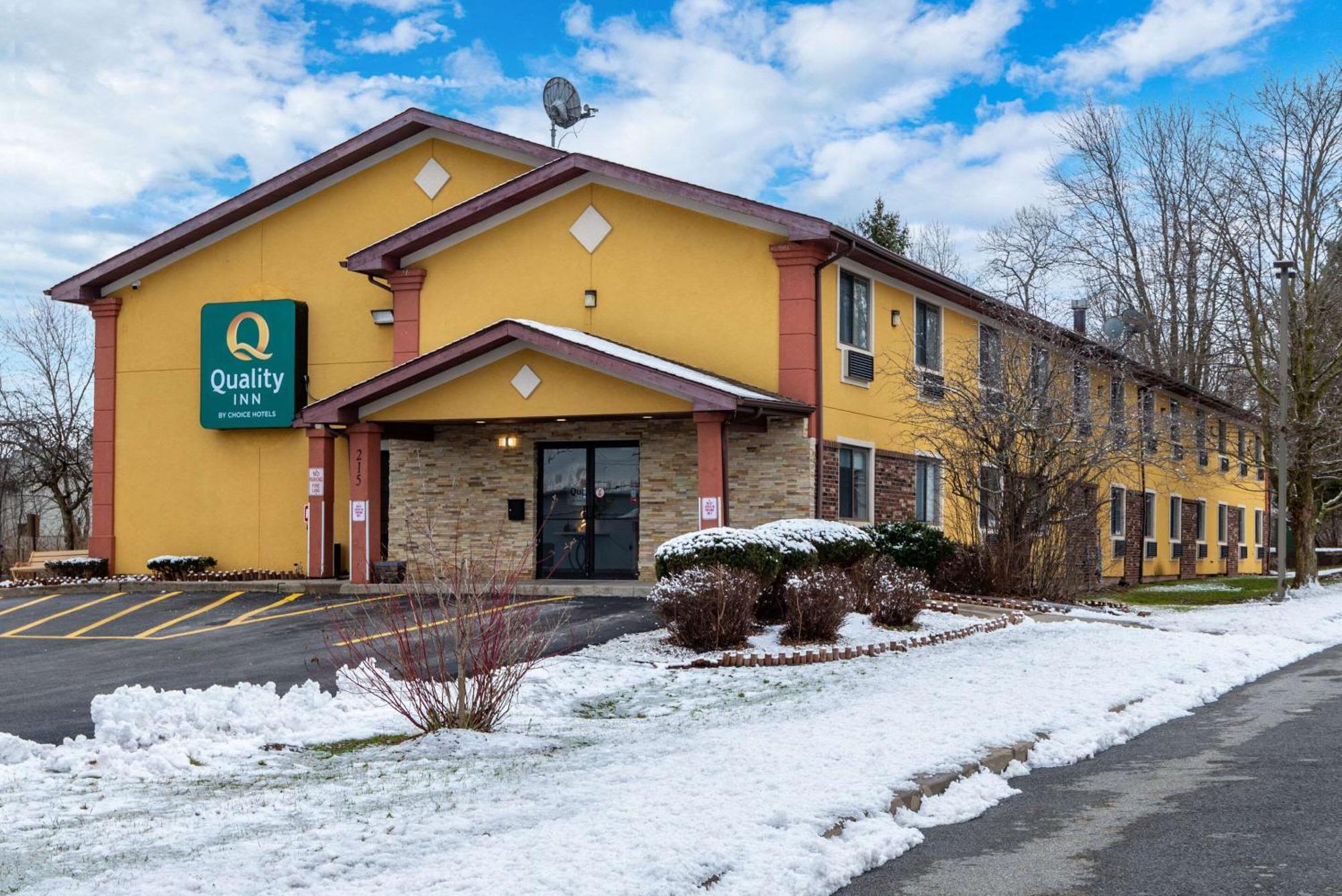 Quality Inn Oneida Екстериор снимка