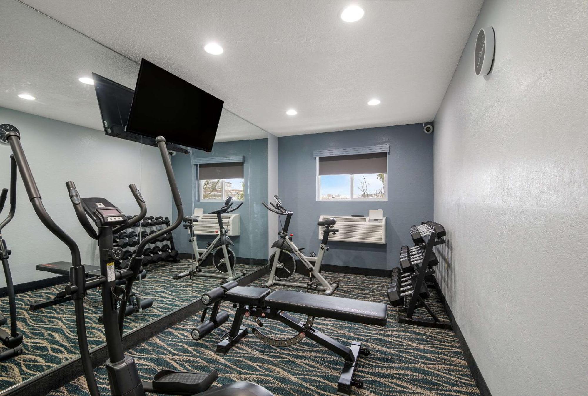 Quality Inn Oneida Екстериор снимка