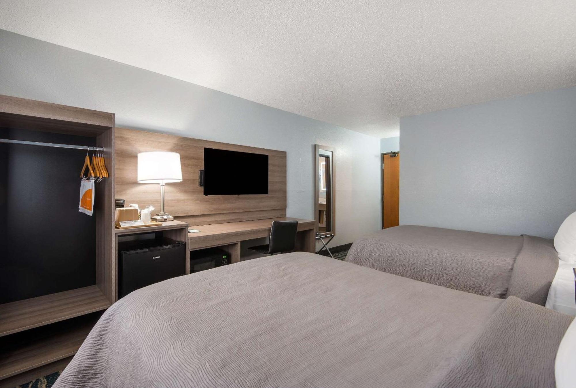 Quality Inn Oneida Екстериор снимка
