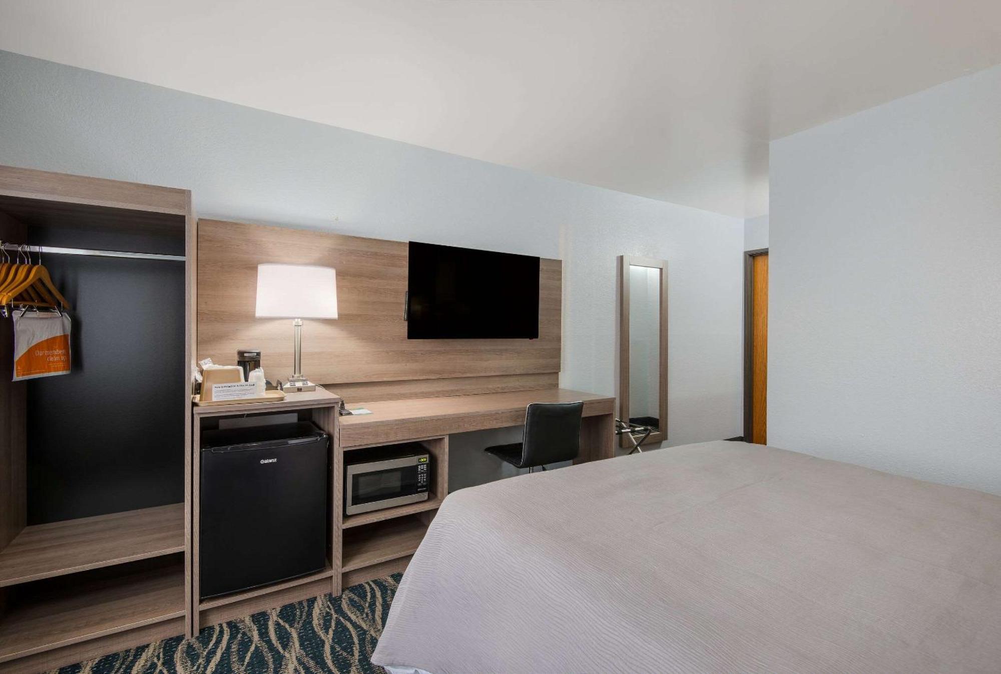 Quality Inn Oneida Екстериор снимка