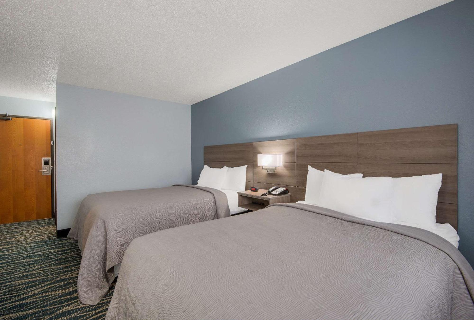 Quality Inn Oneida Екстериор снимка